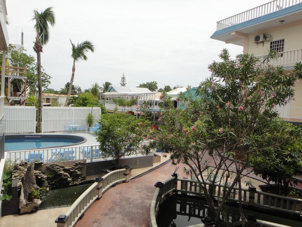 China Town Hotel Caye Caulker Exterior photo